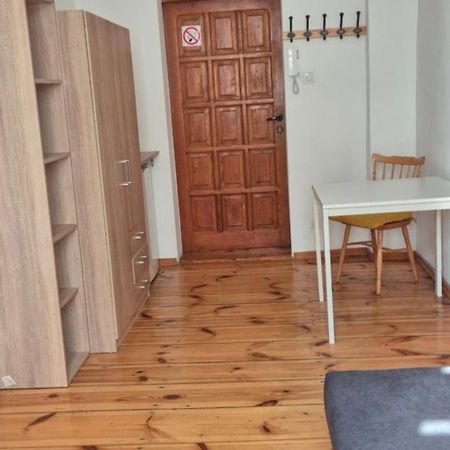 Hostel Tulip - Pokoj Jednoosobowy Nr 3 Ze Wspolna Lazienka I Kuchnia Stettin Exterior foto
