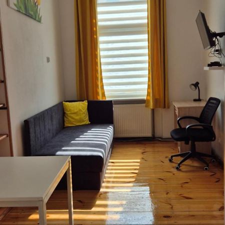 Hostel Tulip - Pokoj Jednoosobowy Nr 3 Ze Wspolna Lazienka I Kuchnia Stettin Exterior foto