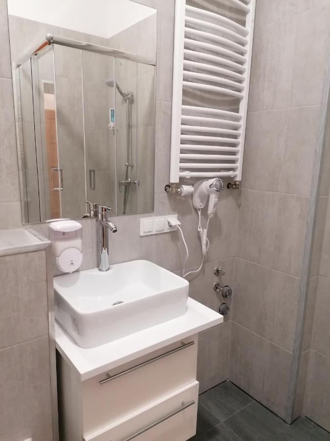 Hostel Tulip - Pokoj Jednoosobowy Nr 3 Ze Wspolna Lazienka I Kuchnia Stettin Exterior foto