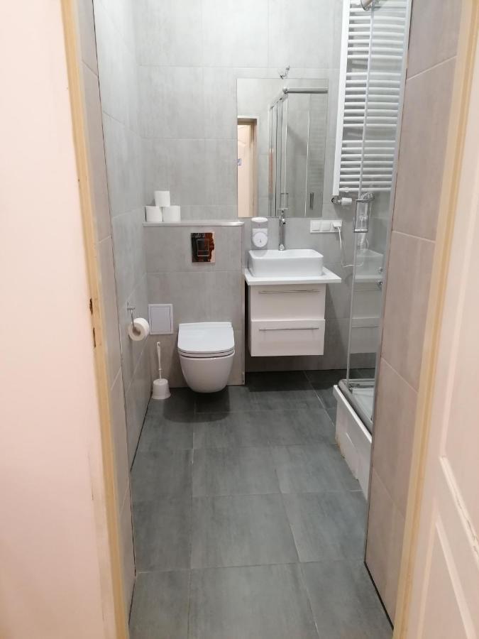 Hostel Tulip - Pokoj Jednoosobowy Nr 3 Ze Wspolna Lazienka I Kuchnia Stettin Exterior foto